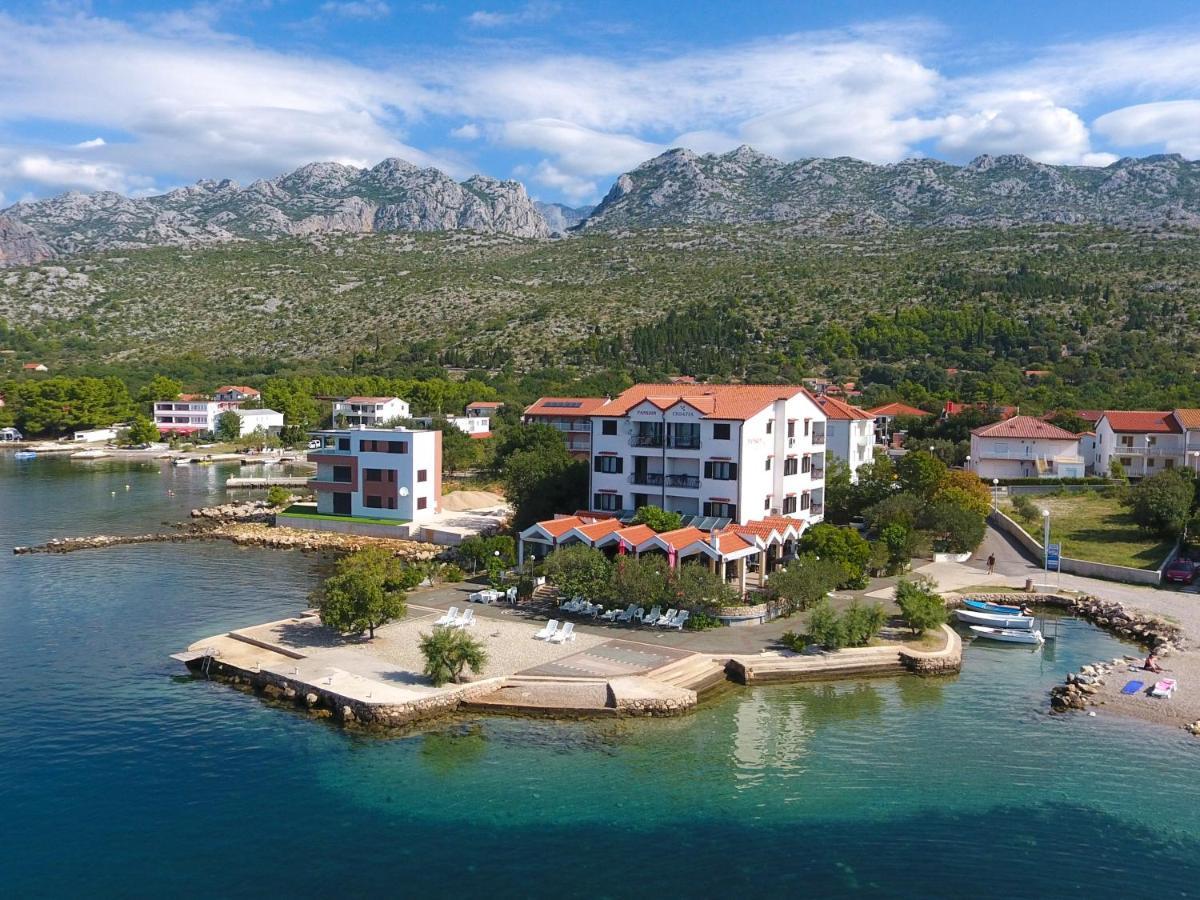 Pansion Croatia Bed and Breakfast Starigrad Paklenica Esterno foto