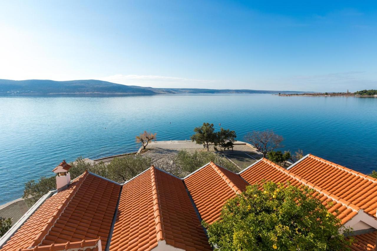 Pansion Croatia Bed and Breakfast Starigrad Paklenica Esterno foto