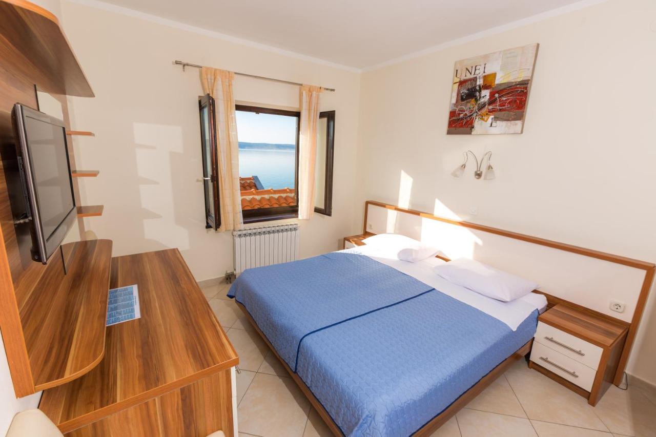 Pansion Croatia Bed and Breakfast Starigrad Paklenica Esterno foto