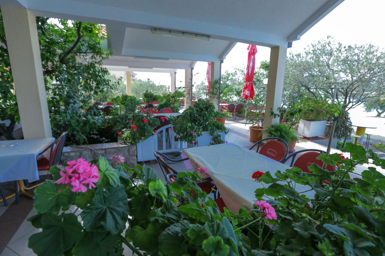 Pansion Croatia Bed and Breakfast Starigrad Paklenica Esterno foto